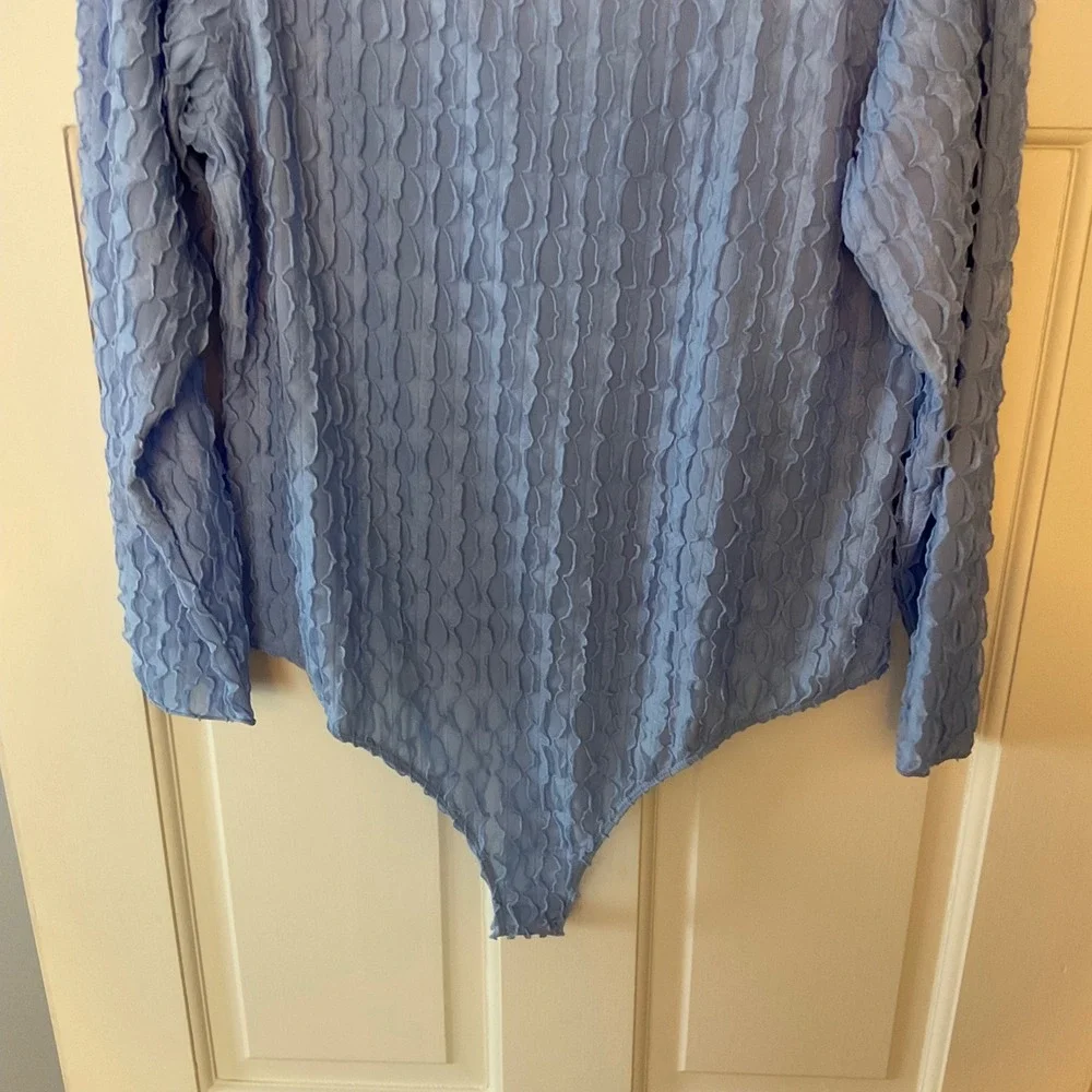 Free People Party Favor Bodysuit Top Breezy Blue Textured Mock Neck XL NEW